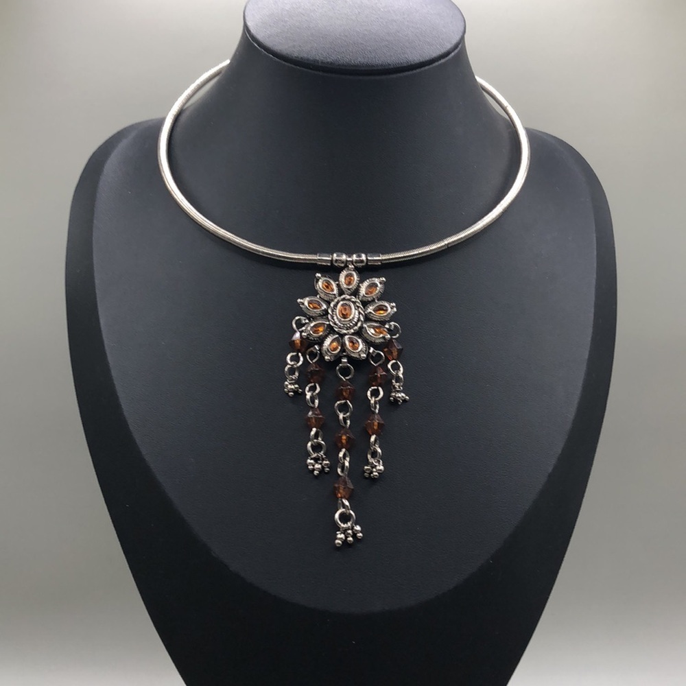 Memory coil vintage 90's choker necklace dangle flower like pendant dressy